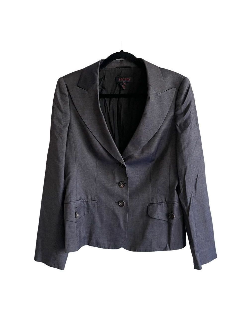 ESCADA Button Front Long Sleeve Blazer Jacket
Black 40